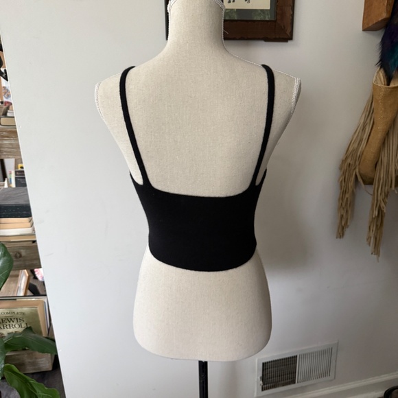 LISA TODD Pillow Talk Black Crop Top M Cashmere - Picture 5 of 5